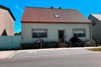 Einfamilienhaus mit Zweithaus - 160.000,00&nbsp;EUR Kaufpreis, ca.&nbsp; 286,00&nbsp;m&sup2; in Genthin (PLZ: 39307)
