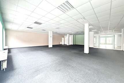 Einzelhandel in Hagenow 1.280,00 € 320 m²