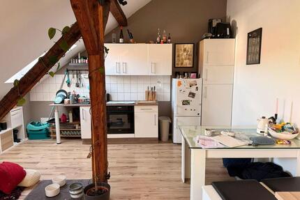 Dachgeschoß - gemütlich und zentrumsnah mit ruhigem Garten - Arnstadt