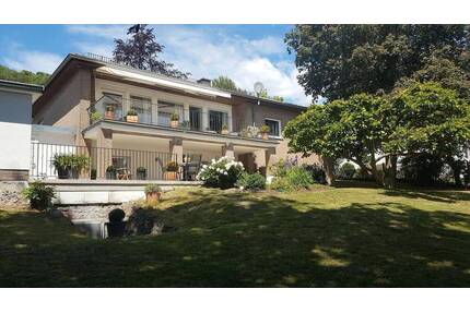 Sanierter Klinker-Traum auf 1500qm Parkgrundstück mit Smart-Home (Knx) - Homberg