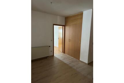23.04! Besichtigung vereinbaren! Große 3 Zimmer Wohnung mit reichlich Nutzfläche - Nabburg