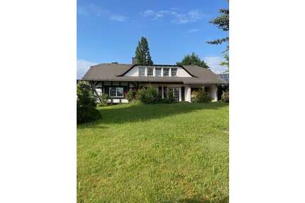 Haus zum Mieten in Dreieich 4.000,00 € 230 m²