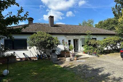 Fertighaus mit 3 Wohnungen - 520.000,00&nbsp;EUR Kaufpreis, in Schmitten (PLZ: 61389) Brombach