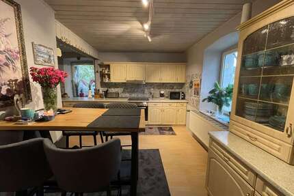 Haus zum Kaufen in Morbach 160.000,00 € 194 m²