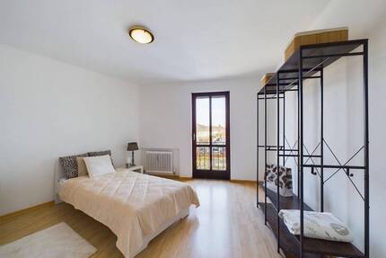 Attraktive 3-Zimmer-Wohnung mit Süd-West-Balkon in begehrter Lage - Kirchheim