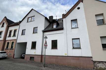 Haus zum Kaufen in Koblenz 469.000,00 € 205.47 m²