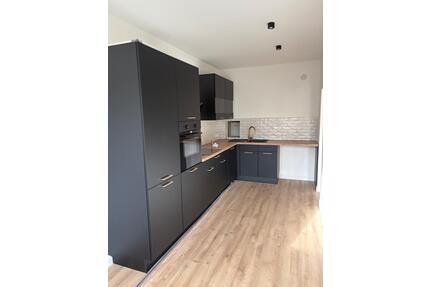 Frisch renovierte 3-Raum-Wohnung mit Balkon und EBK - Magdeburg Alt Olvenstedt
