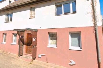 Haus in Erbach mit Nebengebäude - Bad König