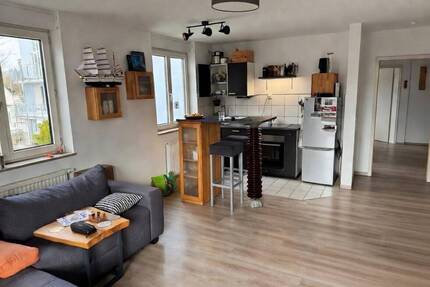 2-Zimmer-Wohnung mit Balkon und Carport in Lauf