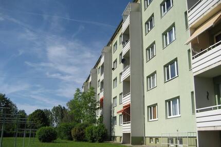 Kleine, hübsche Wohnung ganz oben - Rötha