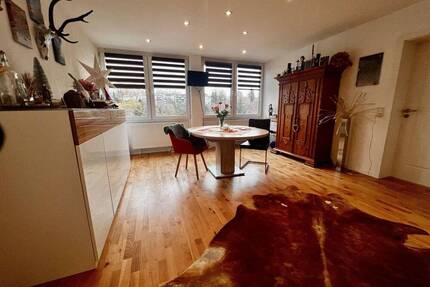 Freistehendes Einfamilienhaus mit zwei Wohneinheiten in attraktiver Wohnlage von Saarbrücken