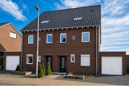Modernes Doppelhaus in 41812 Erkelenz – Attraktive Kapitalanlage