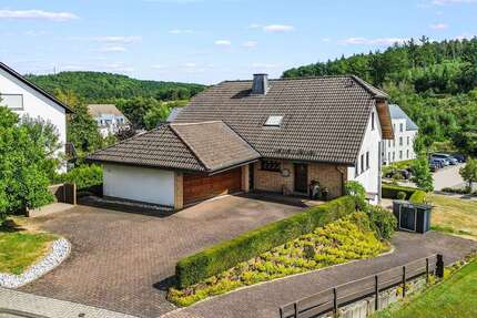 Haus zum Kaufen in Wenden 399.500,00 € 240 m²