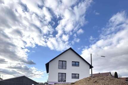 Haus zum Kaufen in Dasing 1.250.000,00 € 178 m²