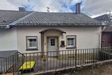 Haus zum Kaufen in Nonnweiler 45.000,00 € 60 m²