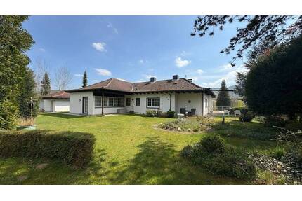 Winkelbungalow mit gigantischem Grundstück! - Reichelsheim / Beerfurth