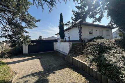 Einmalige Gelegenheit! Bungalow mit parkähnlichem Grundstück in Bad Kreuznach-Winzenheim