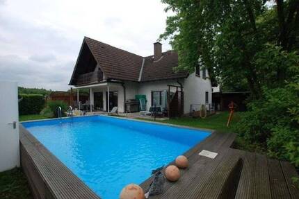 ***Freistehendes Einfamilienhaus mit Außenpool und Kamin*** - Köln Urbach