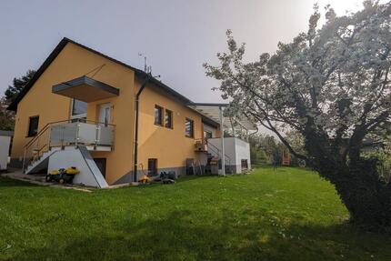 Fast wie ein eigenes Haus: Großzügige 3,5-Zimmer-Wohnung + Garten - Aurachtal