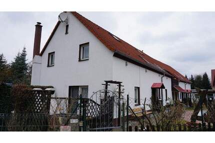 Provisionsfreier Erwerb über ZV - Dreifamilienhaus mit Garage in Neißeaue