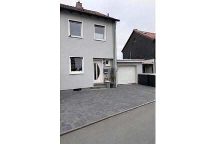 Doppelhaushälfte mit Garten, Wintergarten & Kamin in Bönen 59199