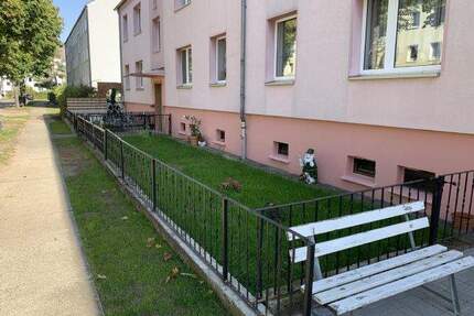 Suchen Ihre neue Wohnung für 2026? Eine schöne sanierte 2-Raum-Wohnung wartet auf Sie! - Plattenburg Glöwen