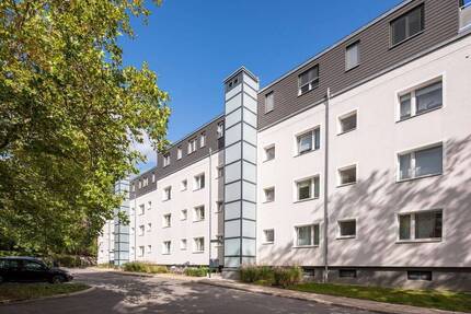 Energieeffizienzklasse B: Vermietete 4-Zimmerwohnung mit Balkon und Gäste-WC - Berlin Dahlem