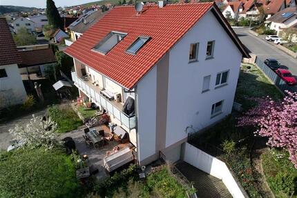 Hochparterre-Wohnung in Eibelstadt sonnig- großzügig eig.Garten