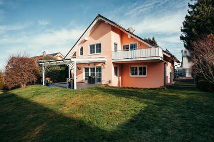 Haus zum Kaufen in Straubenhardt 925.000,00 € 252.12 m²