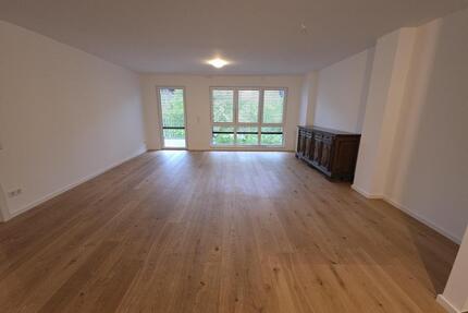 Modene 3 Zimmer Wohnung aus 2021 mit Aufzug 2 Bäder und 2 Balkone - Hilden Forstbach