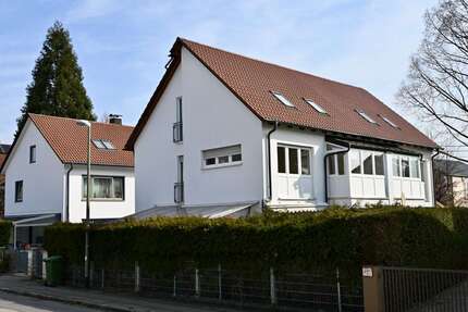 Haus zum Kaufen in Augsburg Göggingen 769.000,00 € 130.77 m² - Augsburg / Göggingen