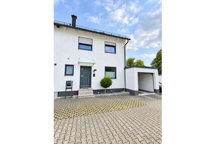 Haus zum Kaufen in Augsburg 929.000,00 € 183.86 m²