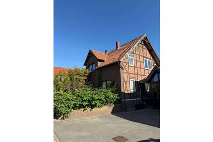 Haus zum Kaufen in Edemissen 389.000,00 € 220 m²