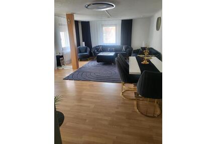 Haus zu vermieten mit Garten und stell Platz noch aktuell - Engstingen