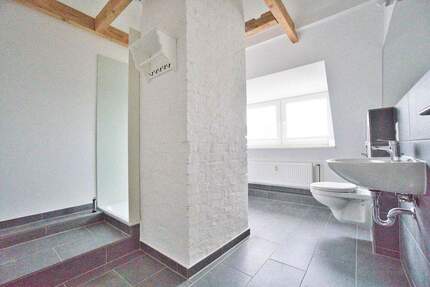 Dachgeschosswohnung in Kiel-Schreventeich