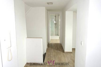 *** FÜNF WOHNUNGEN - SOFORTIGE MIETEINNAHMEN - UND NOCH LUFT NACH OBEN! Fünf-Familienhaus in Feuchtwangen-OT ***