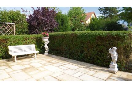 Diese helle, charmante 3,5Z Wohnung mit Terrasse und herrlichem Garten wird in Kürze für Sie frei - Kitzingen