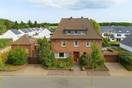 Haus zum Kaufen in Kamp-Lintfort 999.000,00 € 530 m²