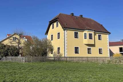 Wohnung zum Mieten in Regenstauf 1.250,00 € 141 m²