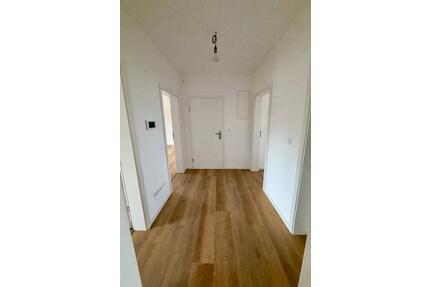 3-Zimmer-Wohnung Erstbezug nach Sanierung – Sandhofen – 2. OG - Mannheim Herzogenried