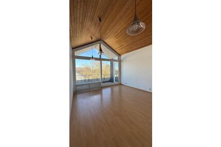 Wunderschöne DG - Wohnung ab sofort zu vermieten: - Achern