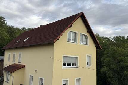 Haus zum Kaufen in Naumburg 350.000,00 € 305 m²