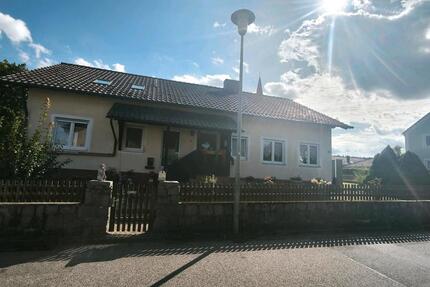 Haus in TOP Lage zu verkaufen - 580.000,00&nbsp;EUR Kaufpreis, ca.&nbsp; 130,00&nbsp;m&sup2; in Zell (PLZ: 93199)
