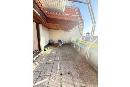 Quadrate nähe Uni Gepflegte 2 ZKB DG-Wohnung mit Terrasse TG Stellplätze inkl. - Mannheim