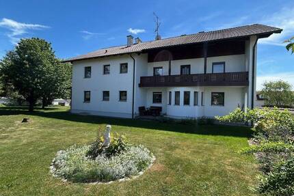 Viel Platz für zwei Familien! - 490.000,00&nbsp;EUR Kaufpreis, ca.&nbsp; 250,00&nbsp;m&sup2;&nbsp;Wohnfl&auml;che in Moos (PLZ: 94554) Langenisarhofen