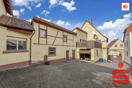 Haus zum Kaufen in Kitzingen 299.000,00 € 201 m²