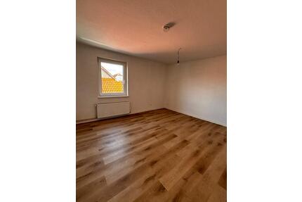 Modernisierte 2 12-Zi.-Wohnung mit Einbauküche in Gronau-Betheln - Gronau (Leine)