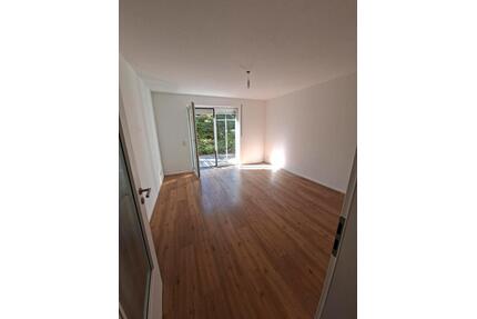Schöne 2 Zimmer Wohnung mit Terrasse und Tiefgaragenstellplatz - Mainburg