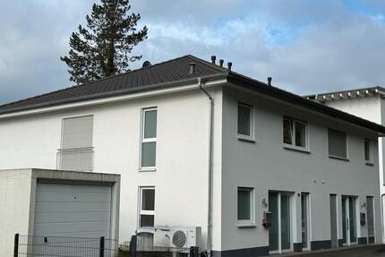 Doppelhaushälfte mit 166 qm Wohnfläche in Kaiserslautern