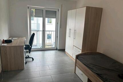 WG Zimmer Wohnung - 320,00&nbsp;EUR Kaltmiete, ca.&nbsp; 16,00&nbsp;m&sup2; in Weidenbach (PLZ: 91746)